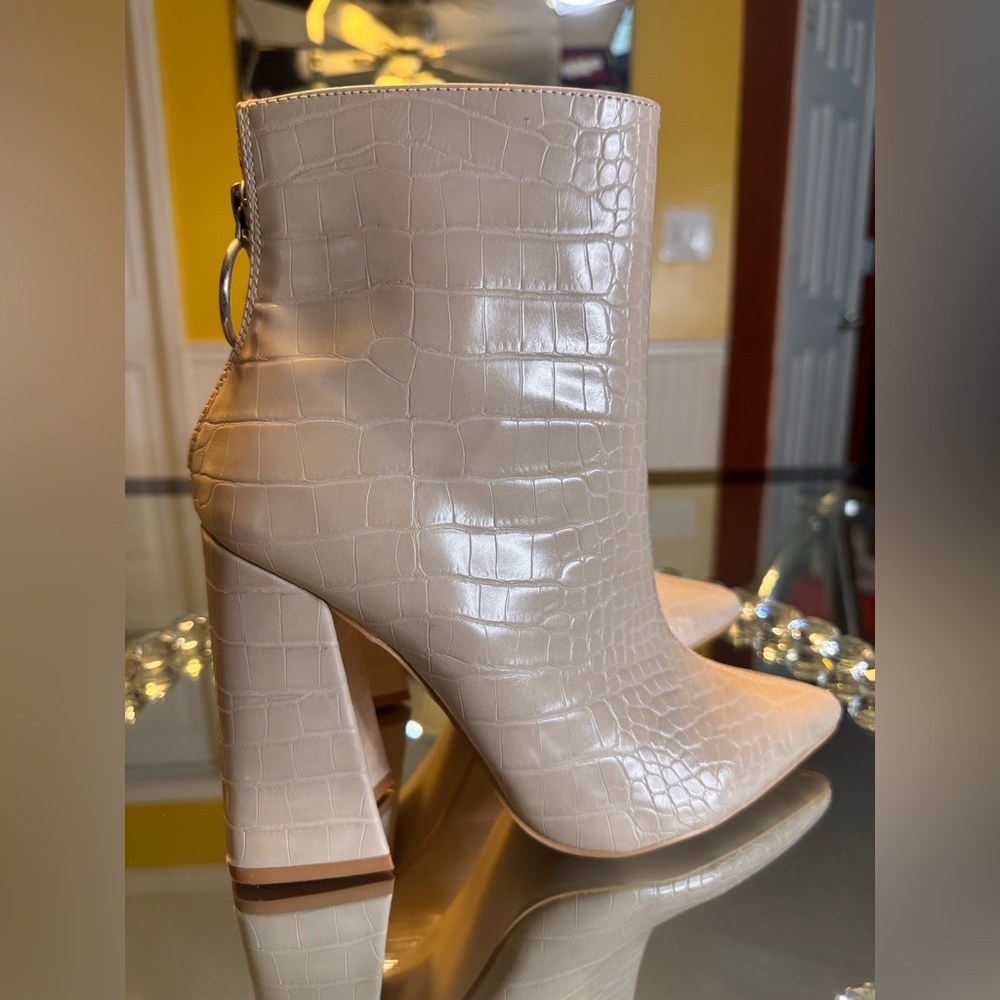 Fashion Nova Nude Croc Ankle Bootie, Size 8